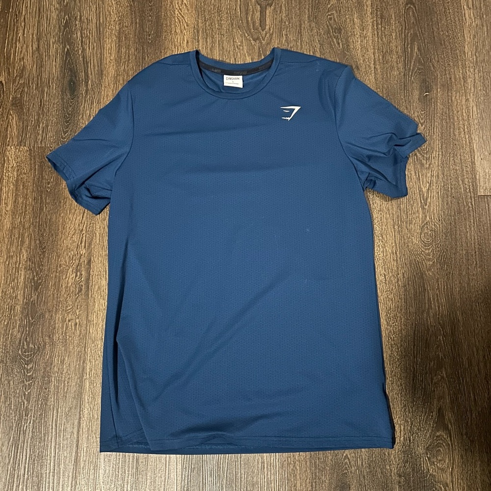 Men’s Gymshark Tee- size Large